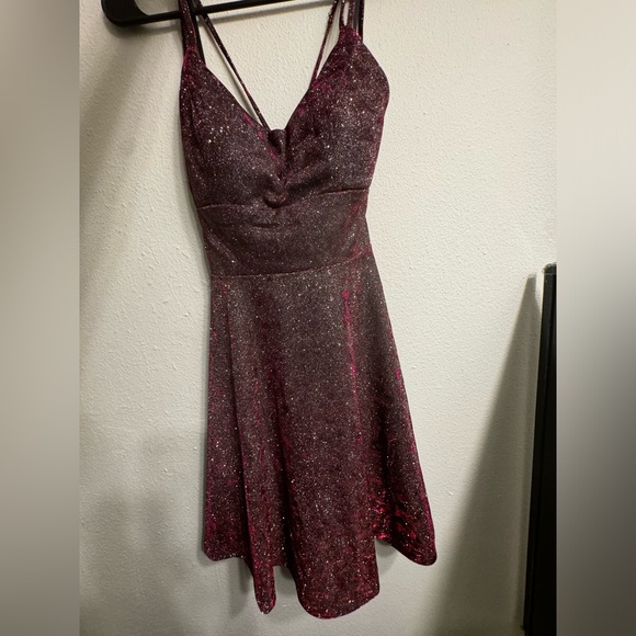 Dress - Picture 7 of 9